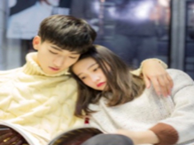 男生把自己的困困放在女生的困困里的图片,细节举动，传递关爱与尊重之美-2